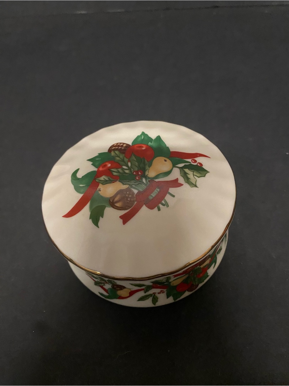Vintage Heritage House fine porcelain trinket box , music box